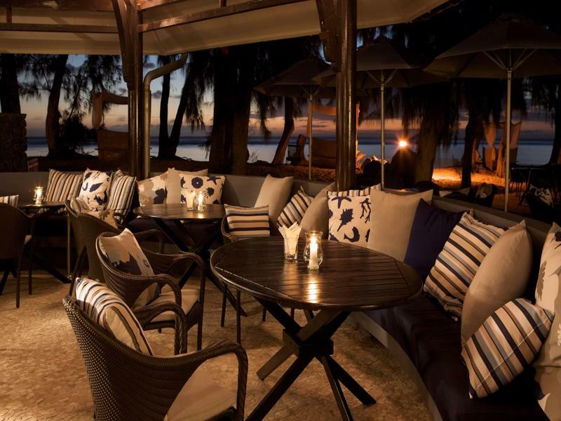 ลุกซ์ * แซ็ง จิล Hotel แซ็งต์-จีลส์-เลส์-แบ็งส์ ภายนอก รูปภาพ The Beach Club